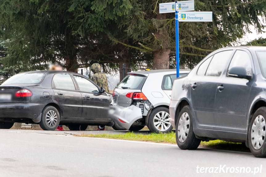 Zderzenie dwóch osobówek i autobusu w Odrzykoniu
