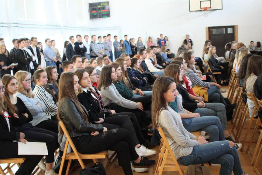 "100 lat Niepodległej" w I LO z Oddziałami Dwujęzycznymi im. M. Kopernika w Krośnie