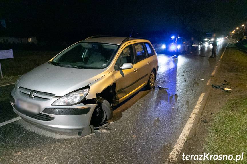 Ustrobna. Zderzenie dwóch samochodów