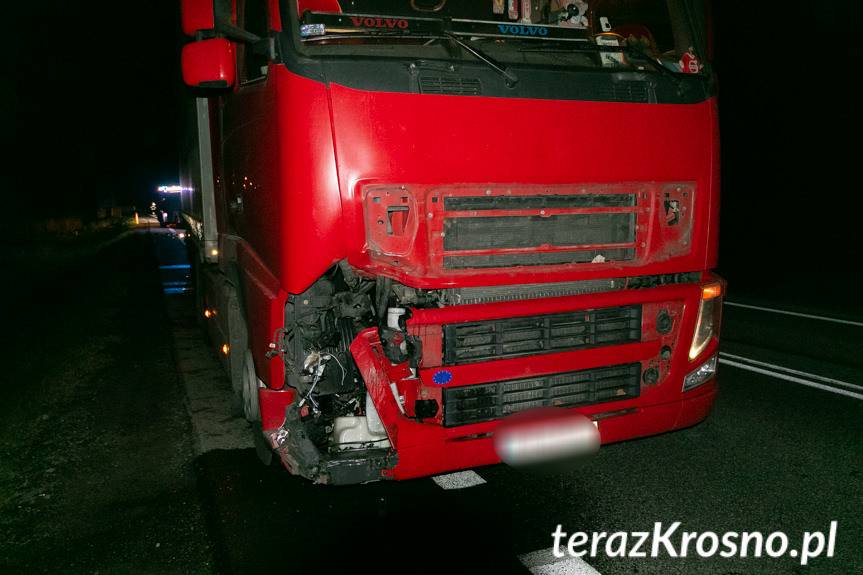 Nowa Wieś. Z ciągnika siodłowego oderwały się koła