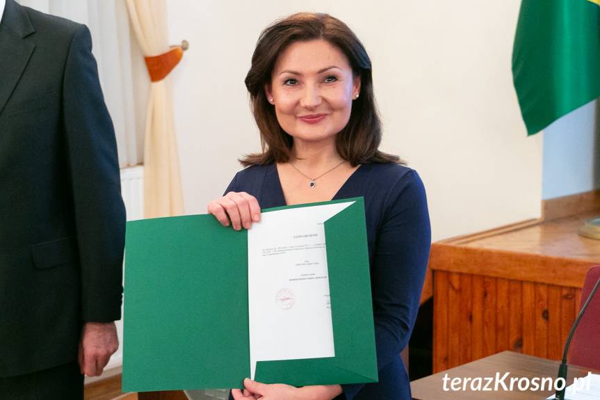 Jedlicze. Jolanta Urbanik i radni złożyli ślubowanie
