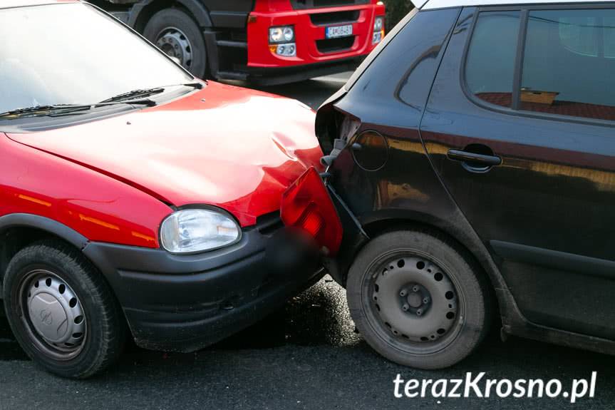 Miejsce Piastowe. Zderzenie trzech osobówek
