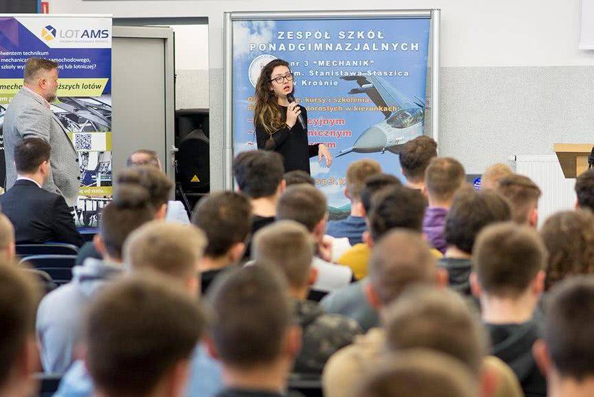 Mechanicy lotnicy z zaproszeniem do LOT AMS