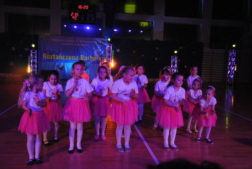 "Roztańczona Barbórka". Przegląd zespołów tanecznych 