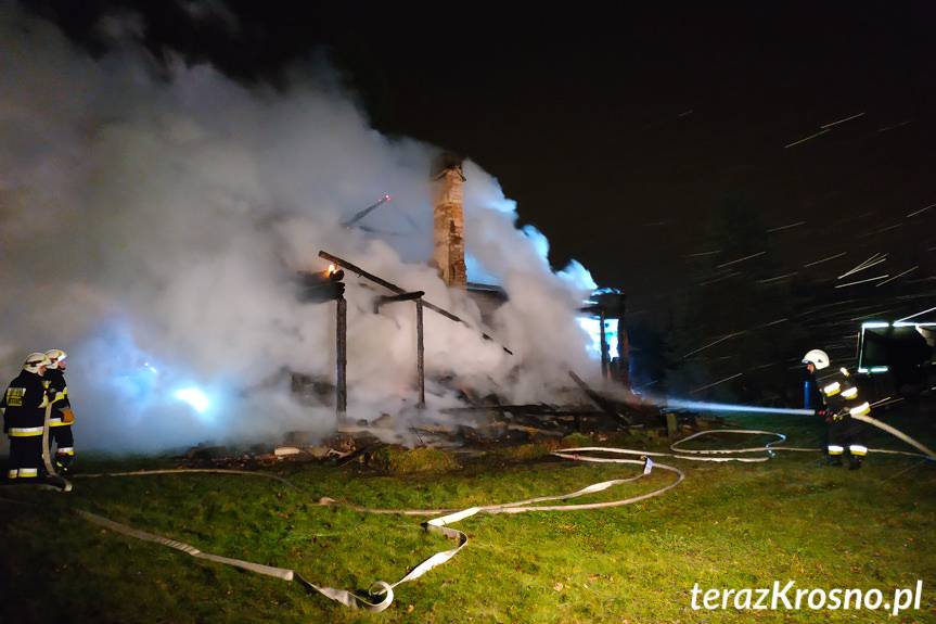 Pożar pustostanu. To prawdopodobnie podpalenie