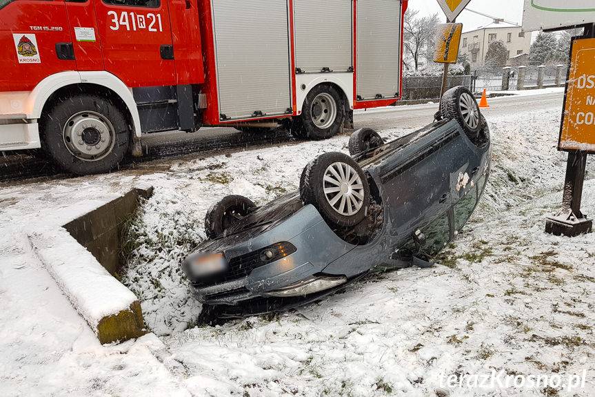 Trudne warunki na drogach. Kolizja drogowa w Odrzykoniu i Potoku