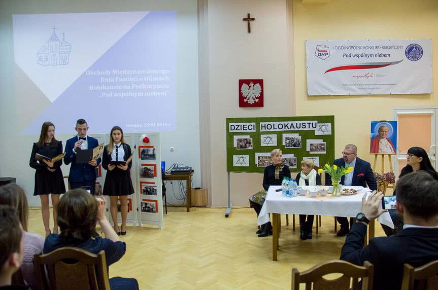 Międzynarodowy Dzień Pamięci o Ofiarach Holokaustu. Spotkanie w Iwoniczu