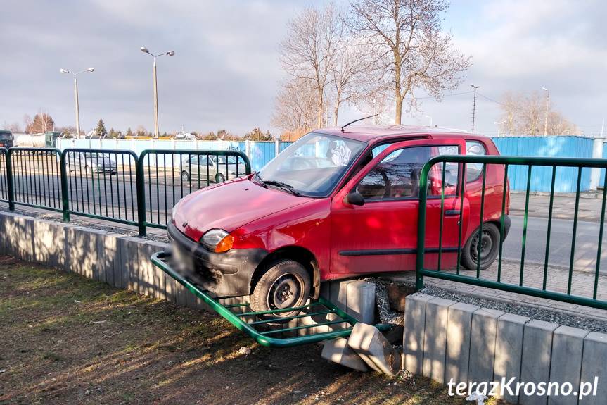 Kolizja i uderzenie w barierki