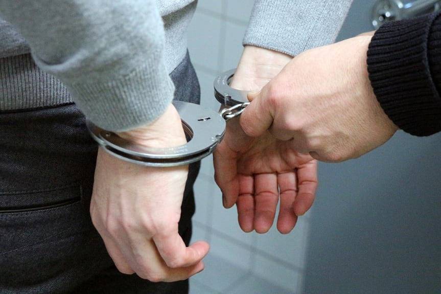 Napadli na kobietę. Grozi im do 12 lat więzienia