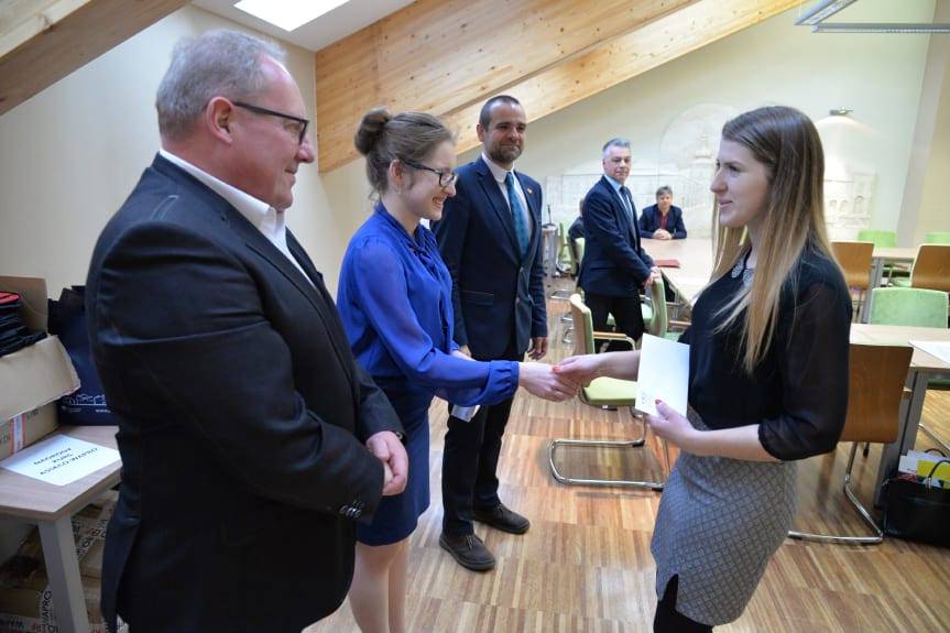 Uroczyste wręczenie certyfikatów z kursów