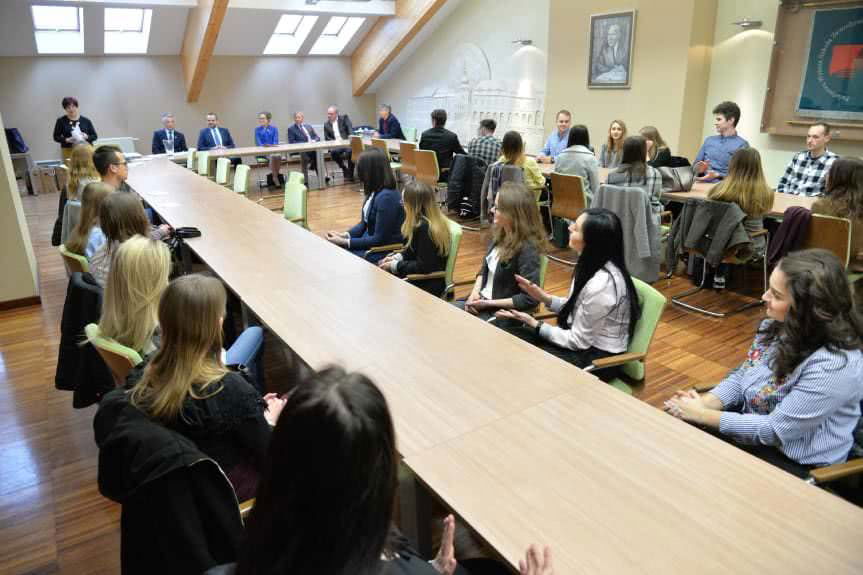 Uroczyste wręczenie certyfikatów z kursów