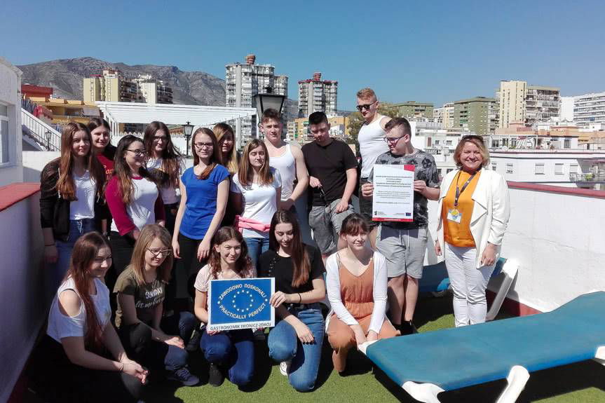 Uczniowie iwonickiego Gastronomika na stażach w Hiszpanii