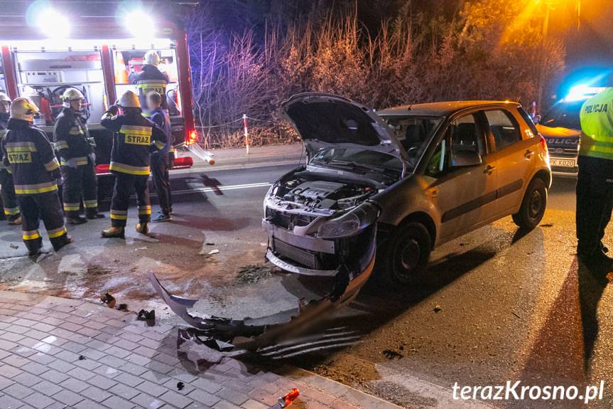 Wypadek w Pustynach, dwie osoby ranne
