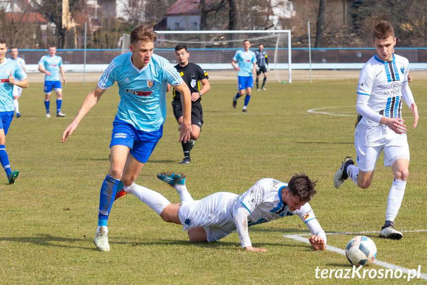 Skandal podczas meczu Karpaty Krosno - JKS Jarosław. Interweniowała policja, spotkanie przerwano
