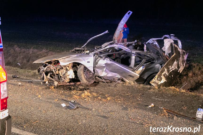 Wypadek w Łysej Górze. Zmarła jedna z poszkodowanych 17-latek