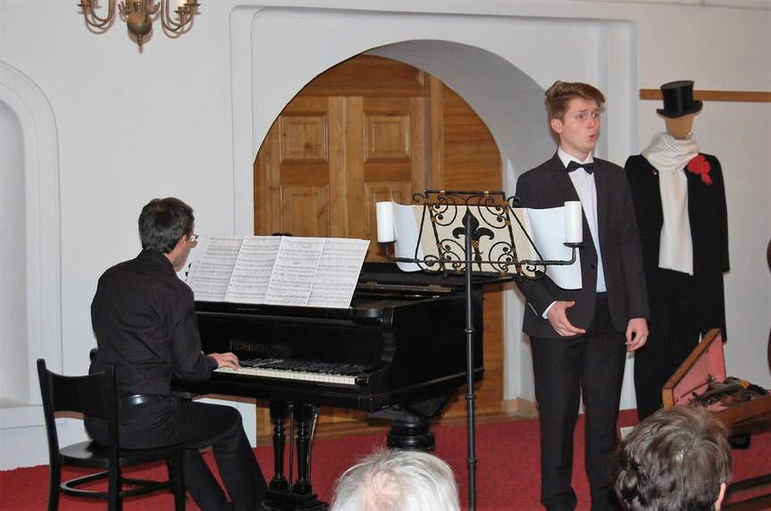 Muzyczne spotkanie z Moniuszką i wernisaż wystaw czasowych w dukielskim muzeum