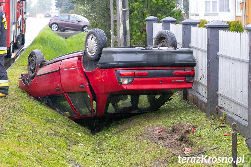 Dachowanie renault w Łężanach