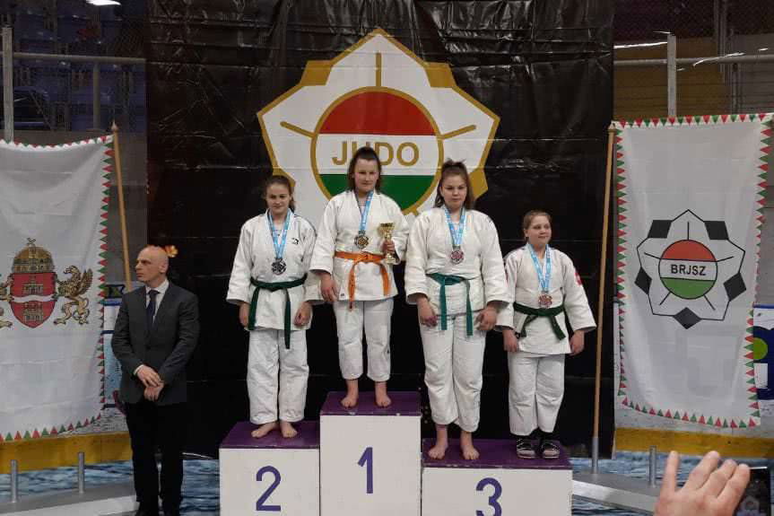 Sukces zawodniczek UKS Skorpion Judo na turnieju w Budapeszcie
