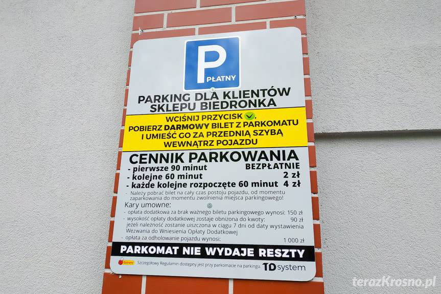 Płatny parking pod Biedronką. Brak biletu może sporo kosztować