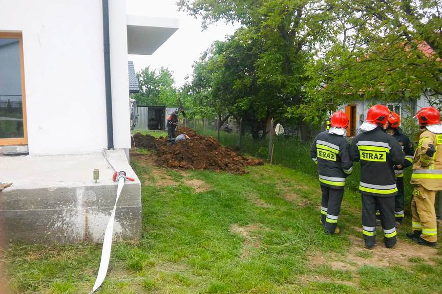 Rozszczelniona rura z gazem w Targowiskach