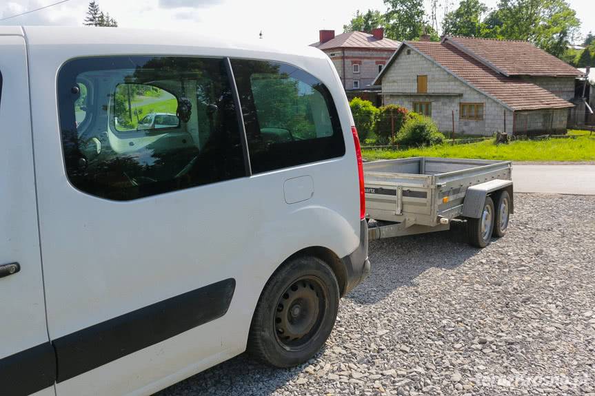Zderzenie motoroweru z samochodem w Targowiskach