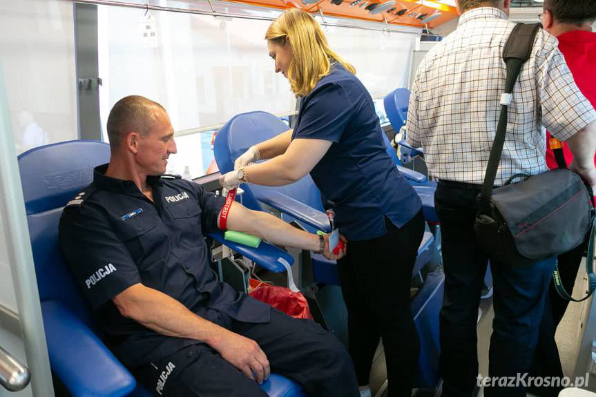 Ratujemy = Dajemy. Zebrano ponad 26 litrów krwi