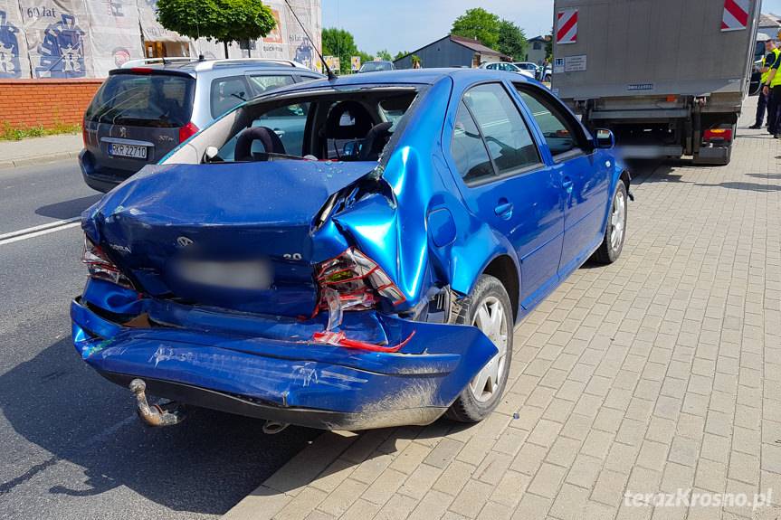 Zderzenie trzech pojazdów w Miejscu Piastowym