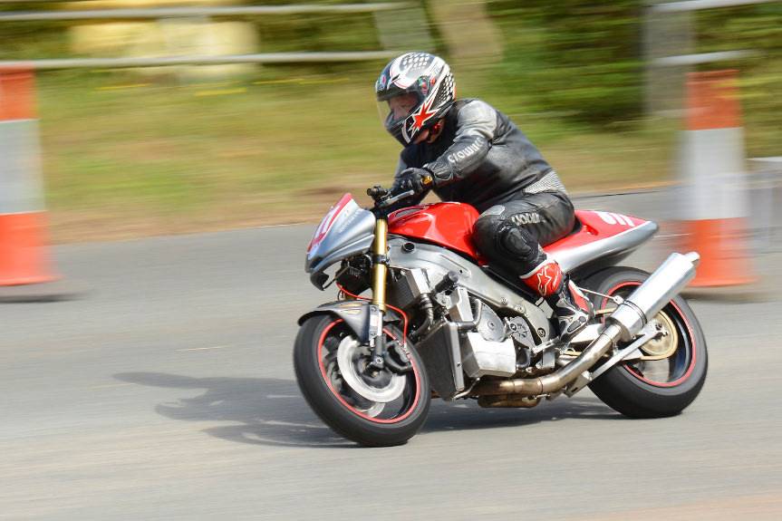 Dwaj motocykliści stracili prawa jazdy za zbyt szybką jazdę