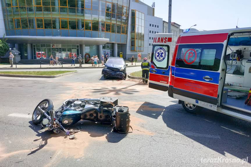 Kolizja na ul. Krakowskiej samochodu i motocykla