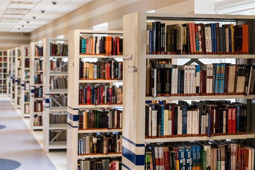 Spędź wakacje z biblioteką