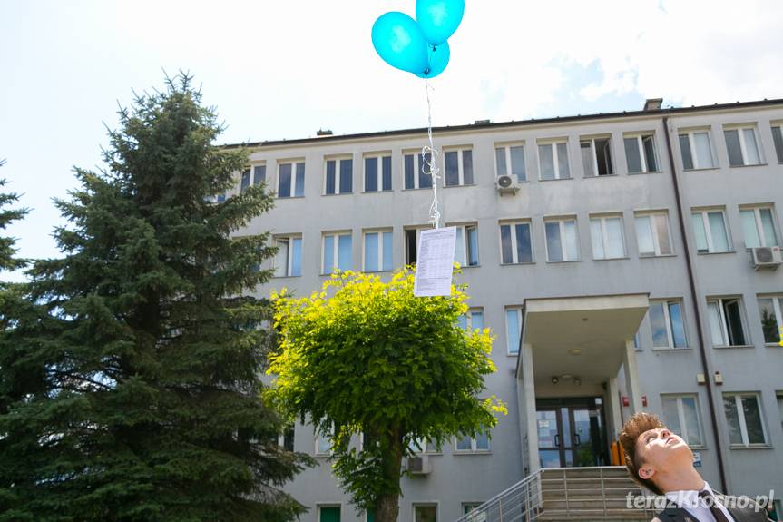 "Wysyłamy PITy w kosmos". Happening w Krośnie