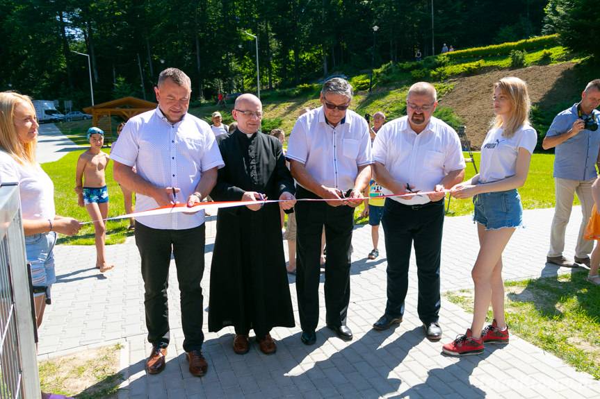 To historyczna chwila. Basen w Iwoniczu-Zdroju otwarty!