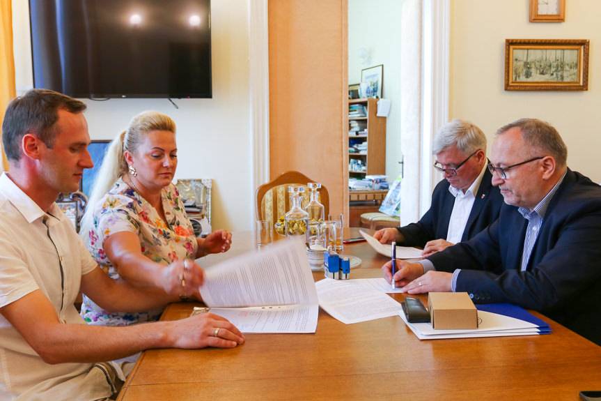 Partyzant Targowiska zagra u siebie. Miasto Krosno podpisało umowę z gminą Miejsce Piastowe