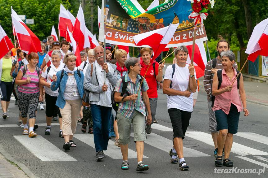Pielgrzymi ruszyli na Jasną Górę [WIDEO]