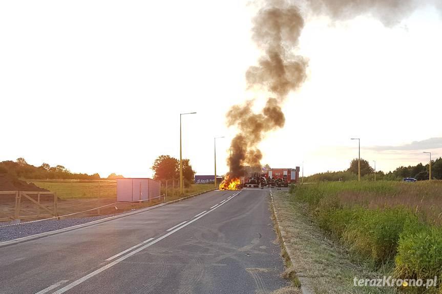 Pożar bmw w strefie inwestycyjnej