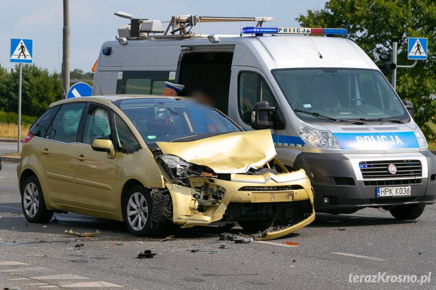 Groźna kolizja na skrzyżowaniu