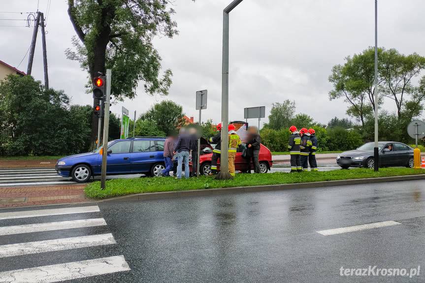 Skodą najechała na tył opla