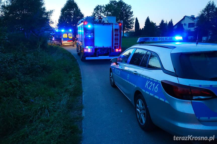 Motocyklem wjechał do rowu