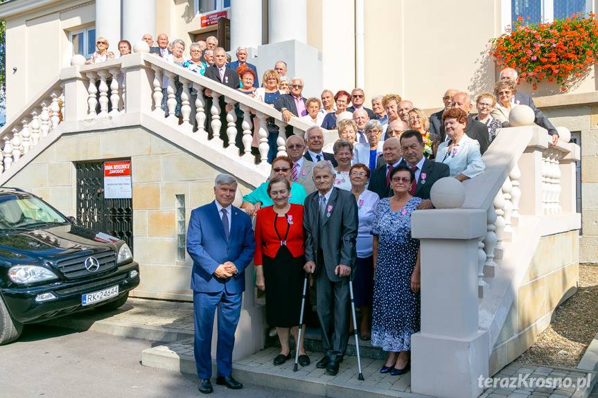 50 lat razem. Pary z Krosna świętowały "Złote Gody"