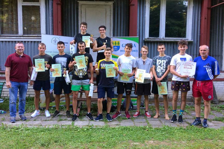 II Mistrzostwa Gminy Iwonicz-Zdrój w siatkówce plażowej