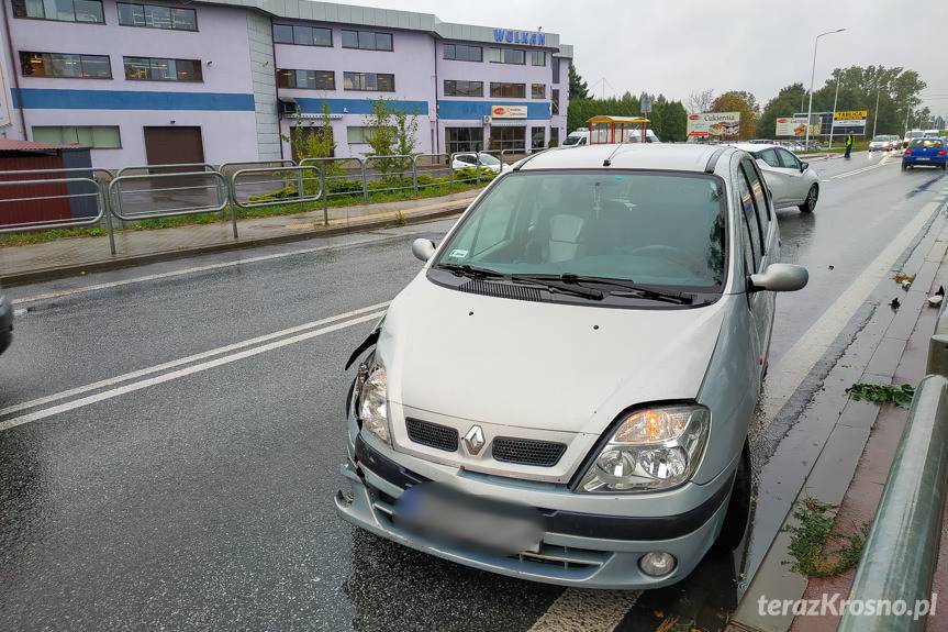 Zderzenie volkswagena i renault w Krośnie