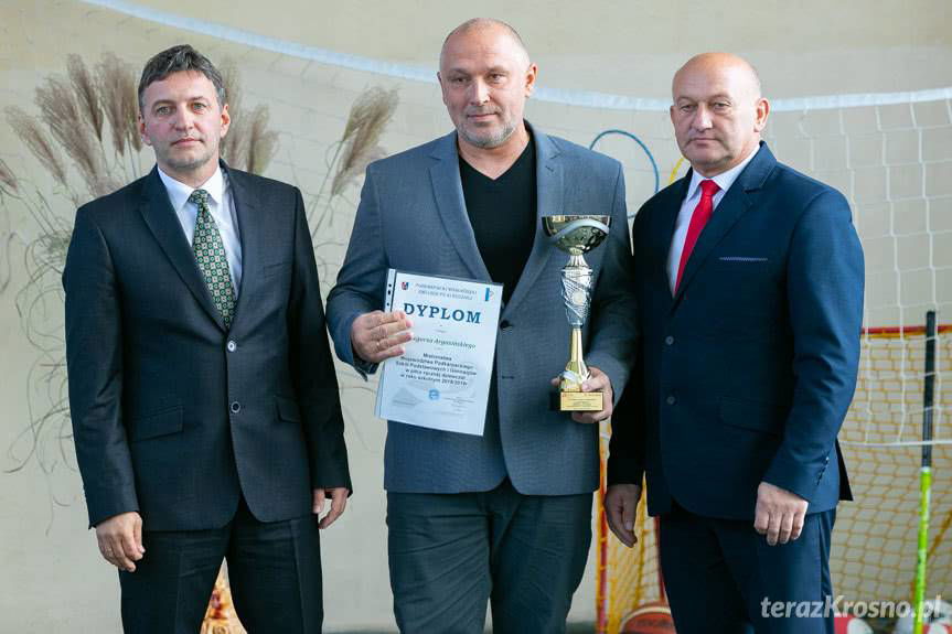 Dzień Edukacji Narodowej i sportowe podsumowanie roku w powiecie krośnieńskim