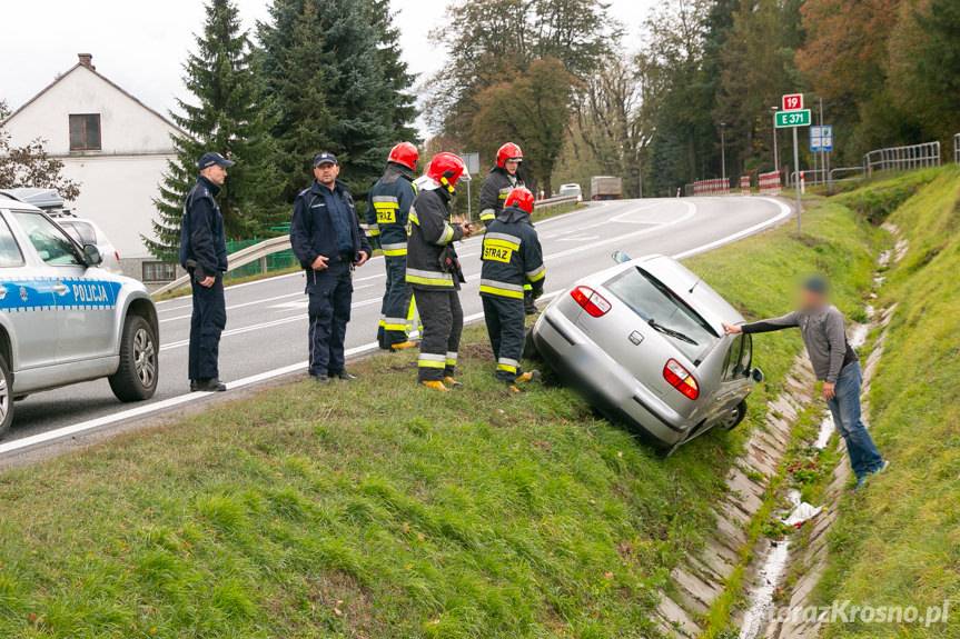 Seatem zjechała z drogi
