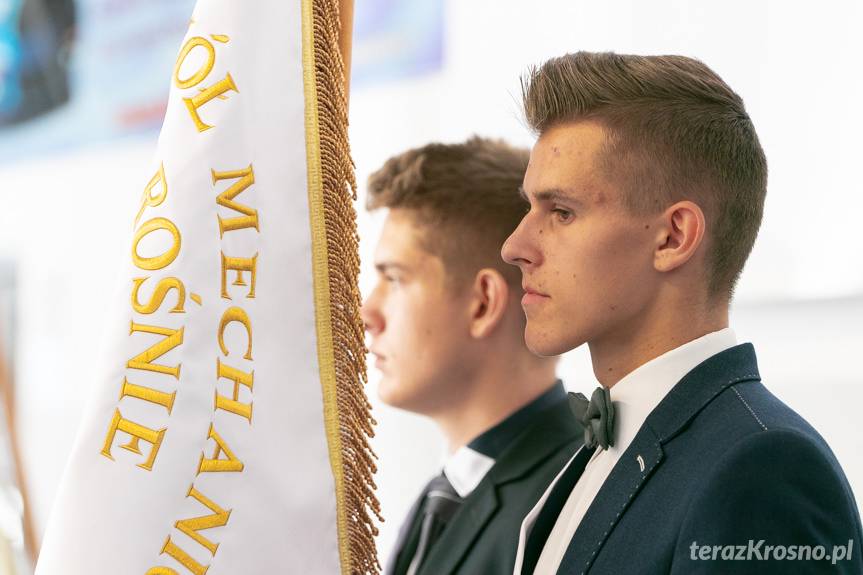 Nowy sztandar dla "Mechanika"