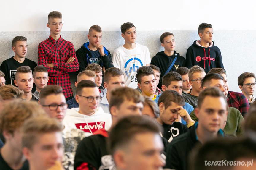 Nowy sztandar dla "Mechanika"