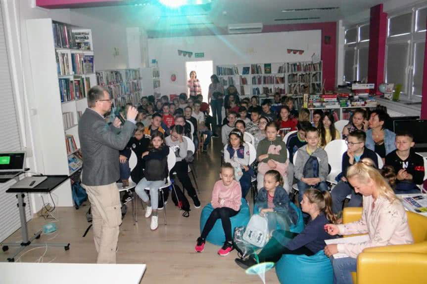 Jak zostać władcą piorunów? Spotkania dzieci z Marcinem Koziołem