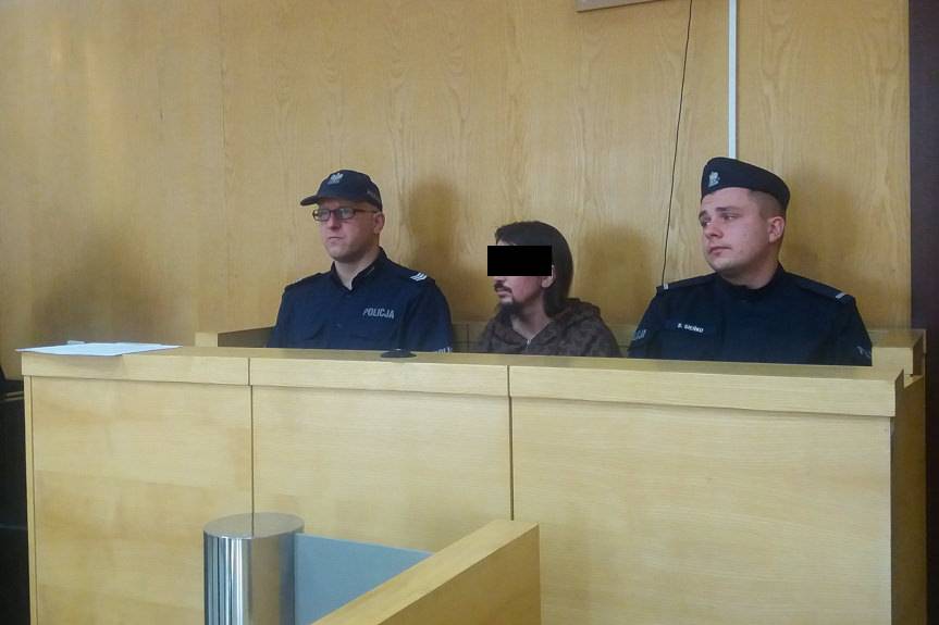 Ciosy nożem w brata