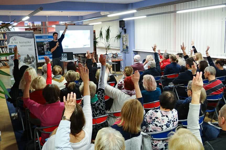 "To, czego nie widać na zdjęciach" czyli świat według Tomasza Michniewicza