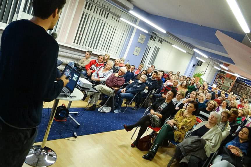 "To, czego nie widać na zdjęciach" czyli świat według Tomasza Michniewicza