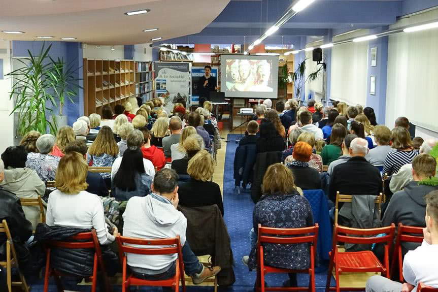 "To, czego nie widać na zdjęciach" czyli świat według Tomasza Michniewicza